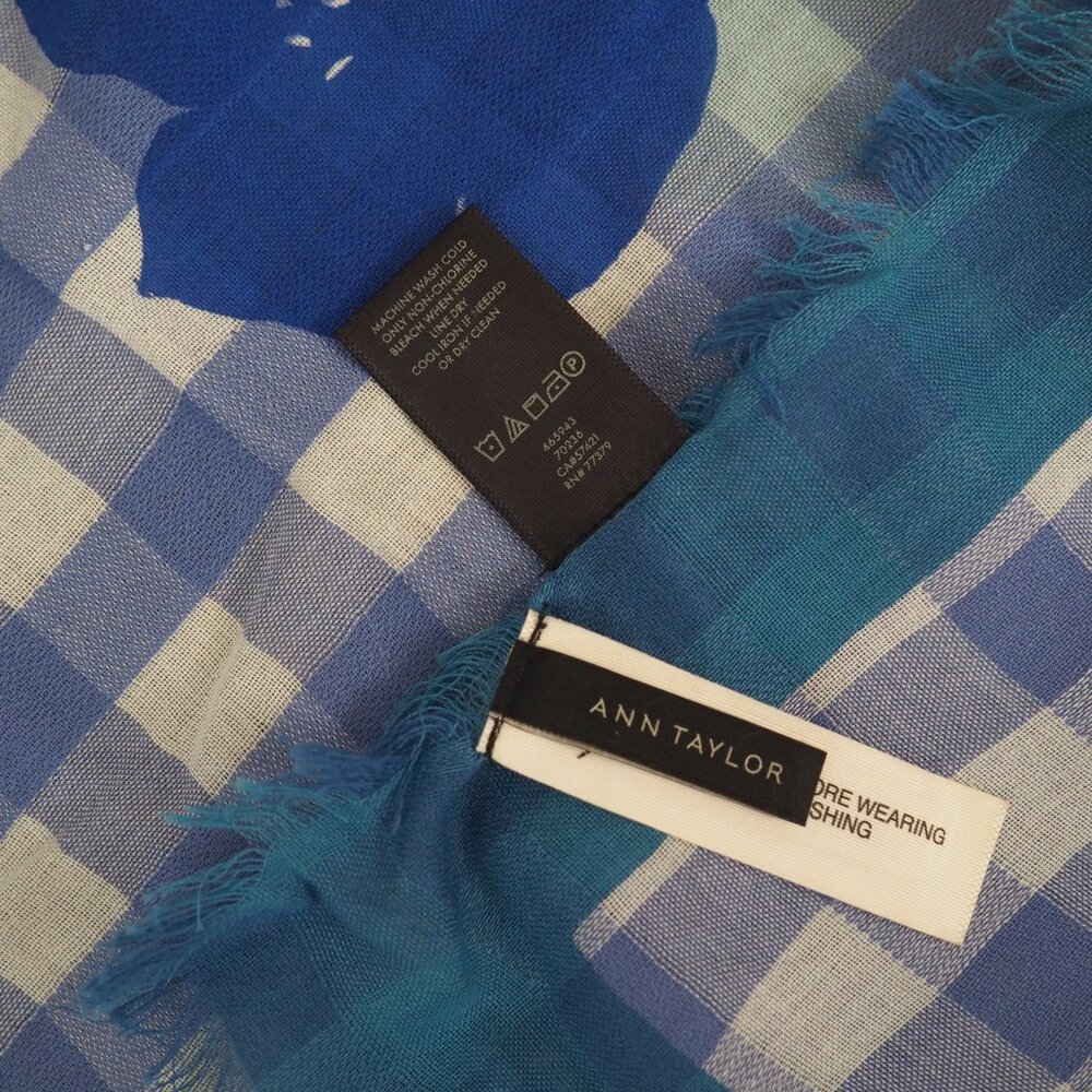 !! Ann Taylor Loft Gingham Floral Scarf - Picture 4 of 4